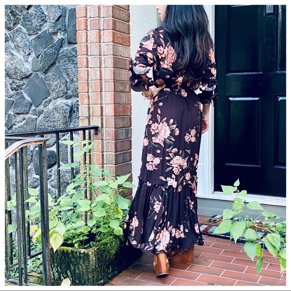 GORGEOUS BOHO CHIC FLORAL DRESS EITH TIE WAIST - Picture 9 of 9